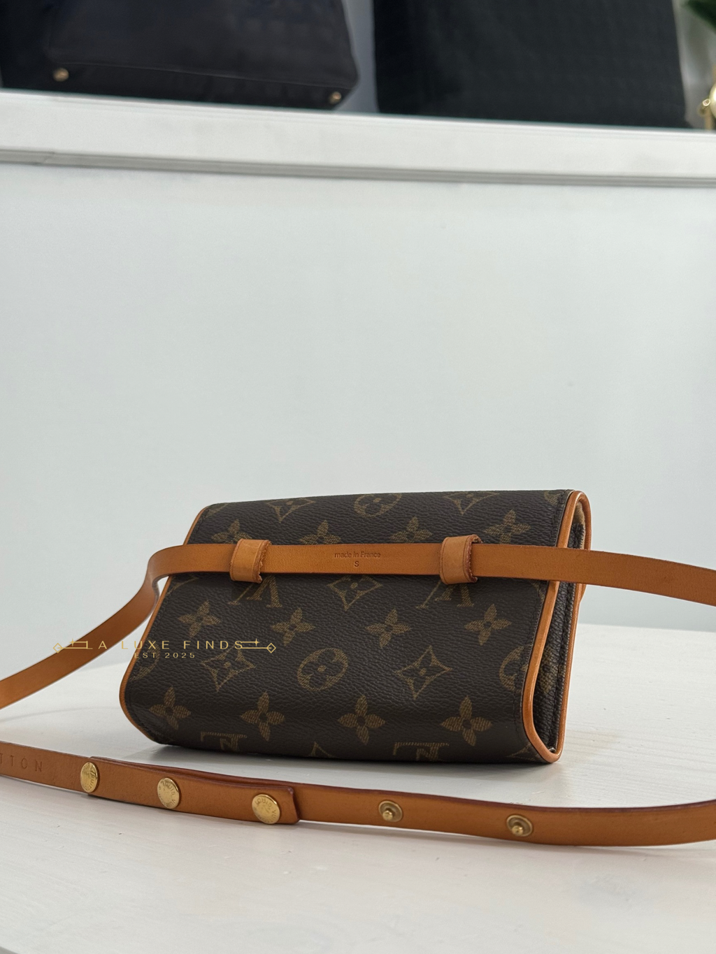 LOUIS VUITTON Florentine Pochette Waist Bag
