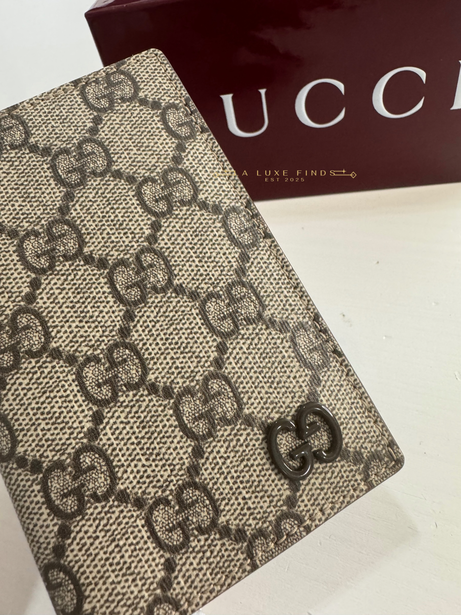 GUCCI Bifold Card Holder