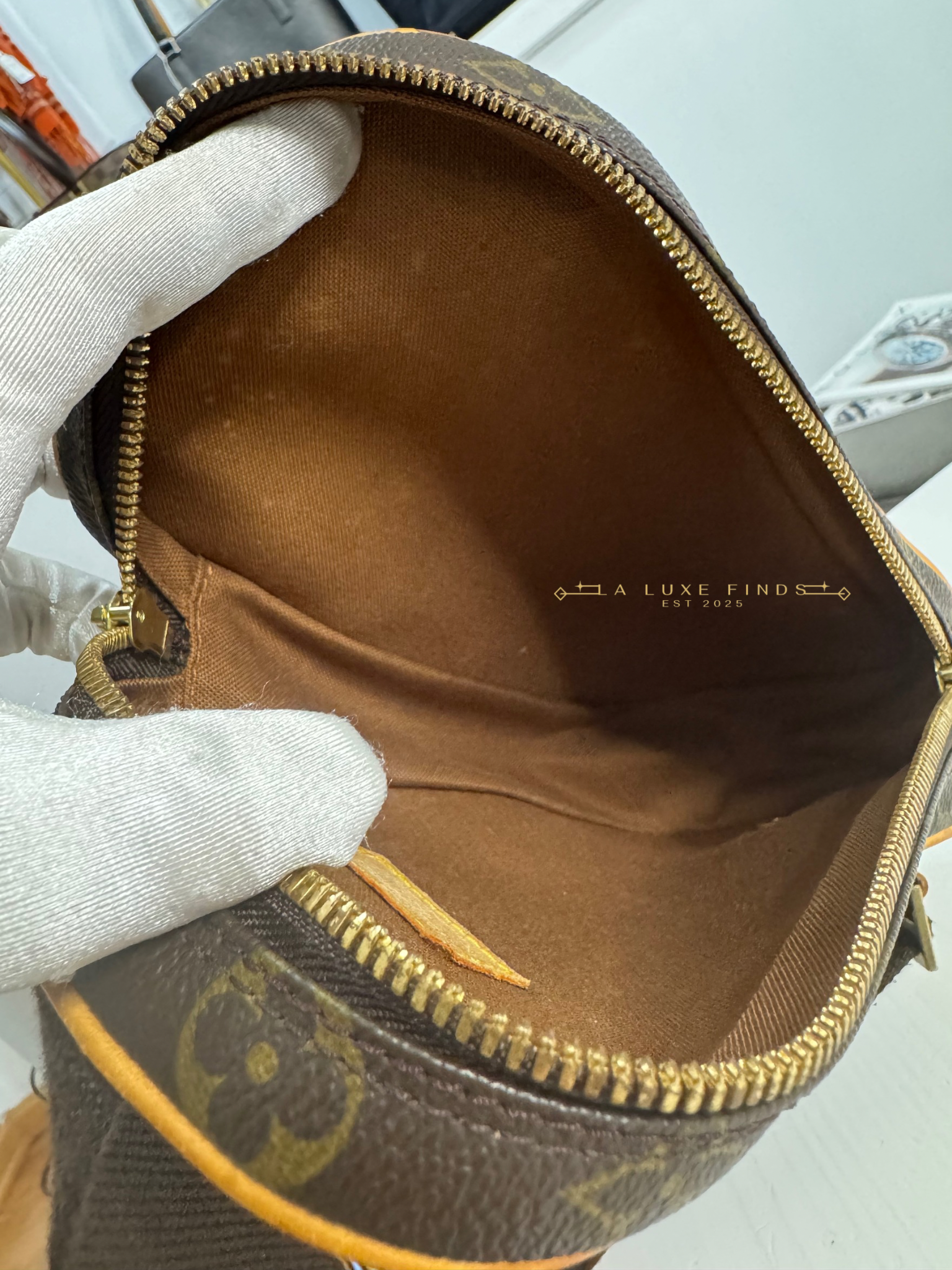 LOUIS VUITTON Gange Monogram Body Bag
