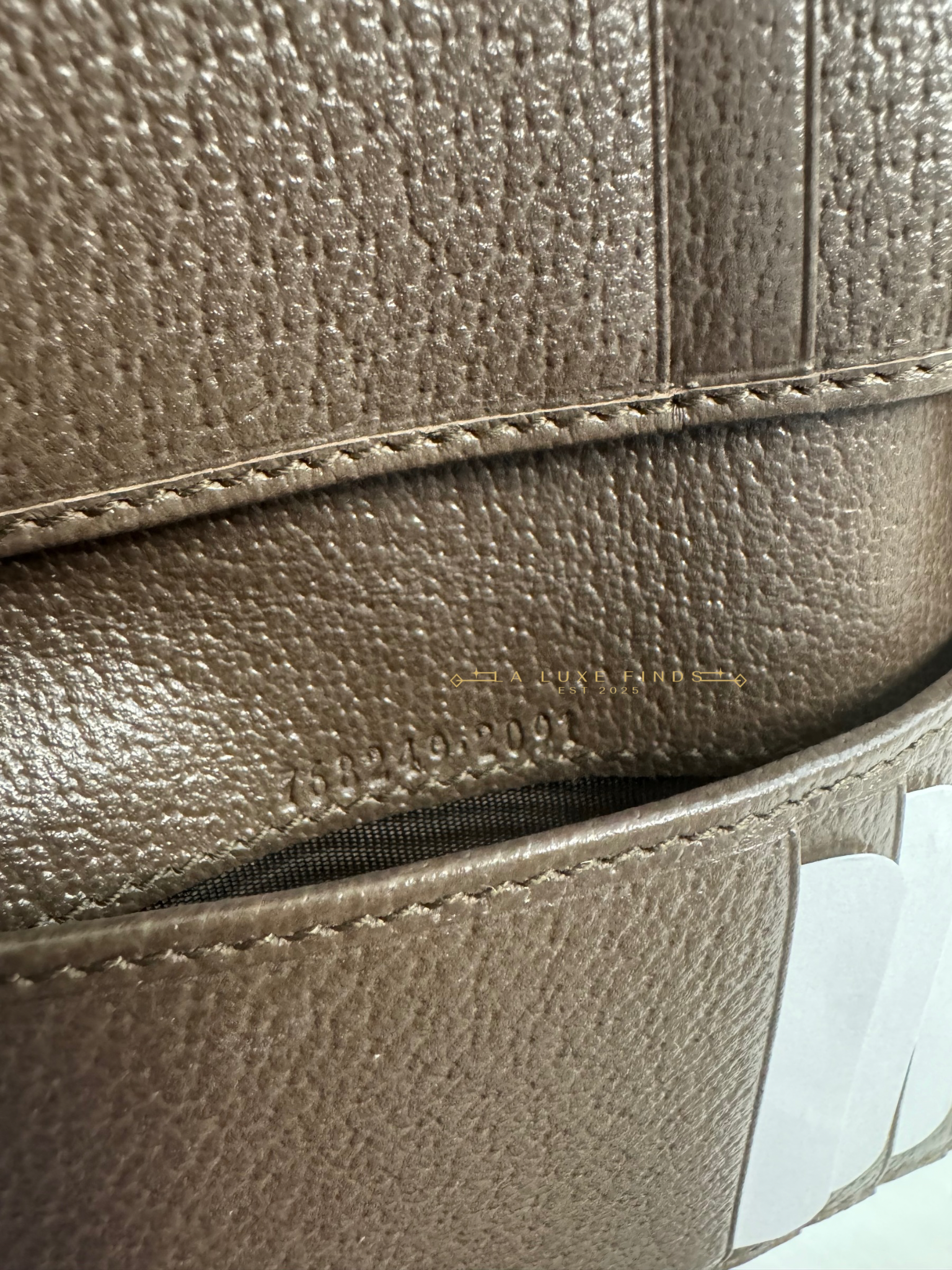 GUCCI Bifold Card Holder