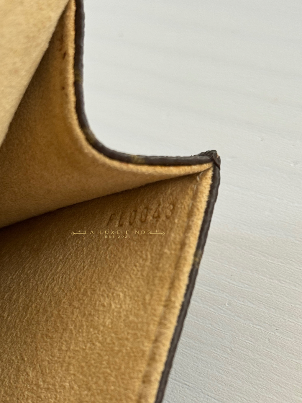 LOUIS VUITTON Florentine Pochette Waist Bag