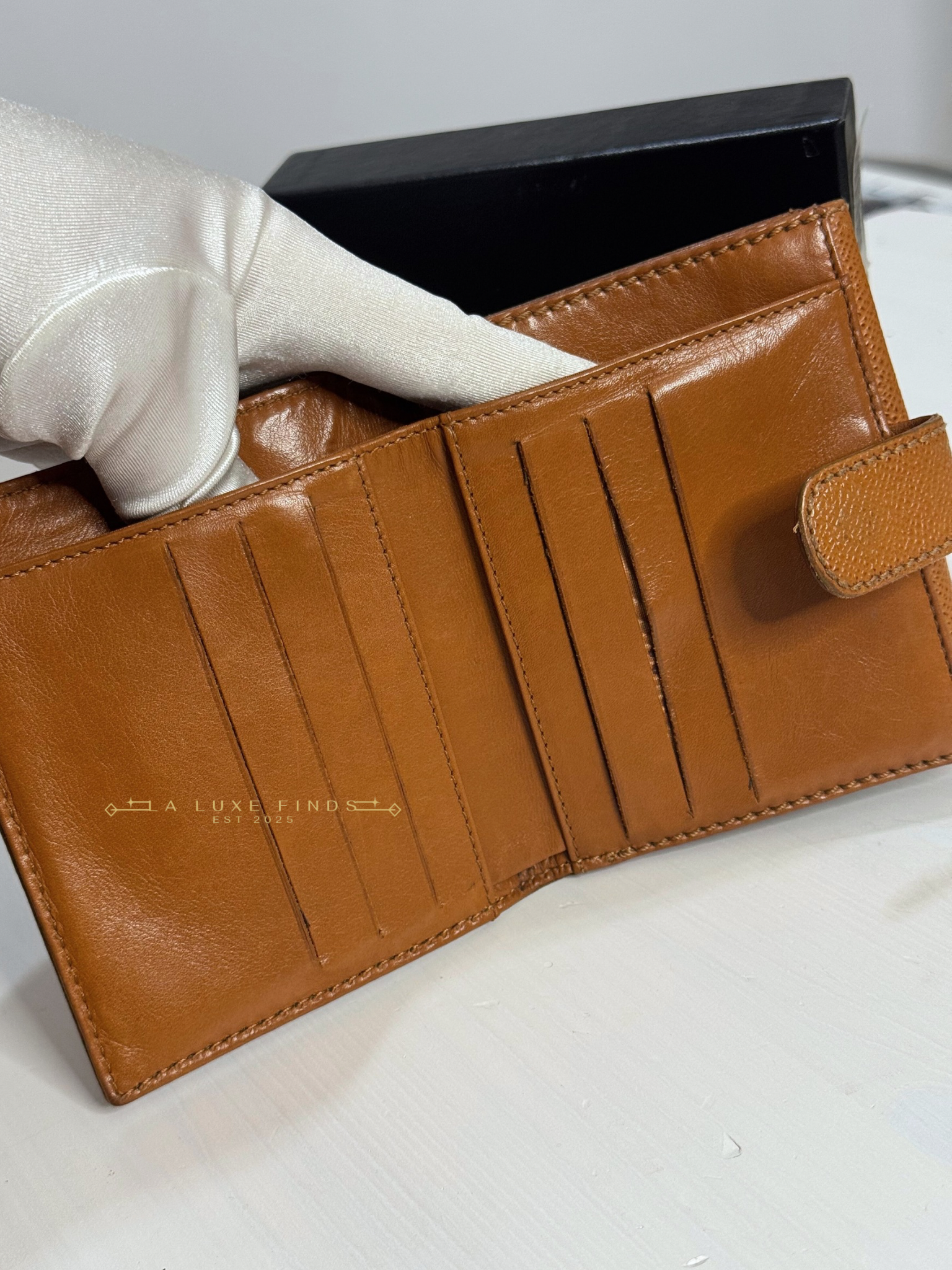 CHANEL CC Caviar Compact Wallet