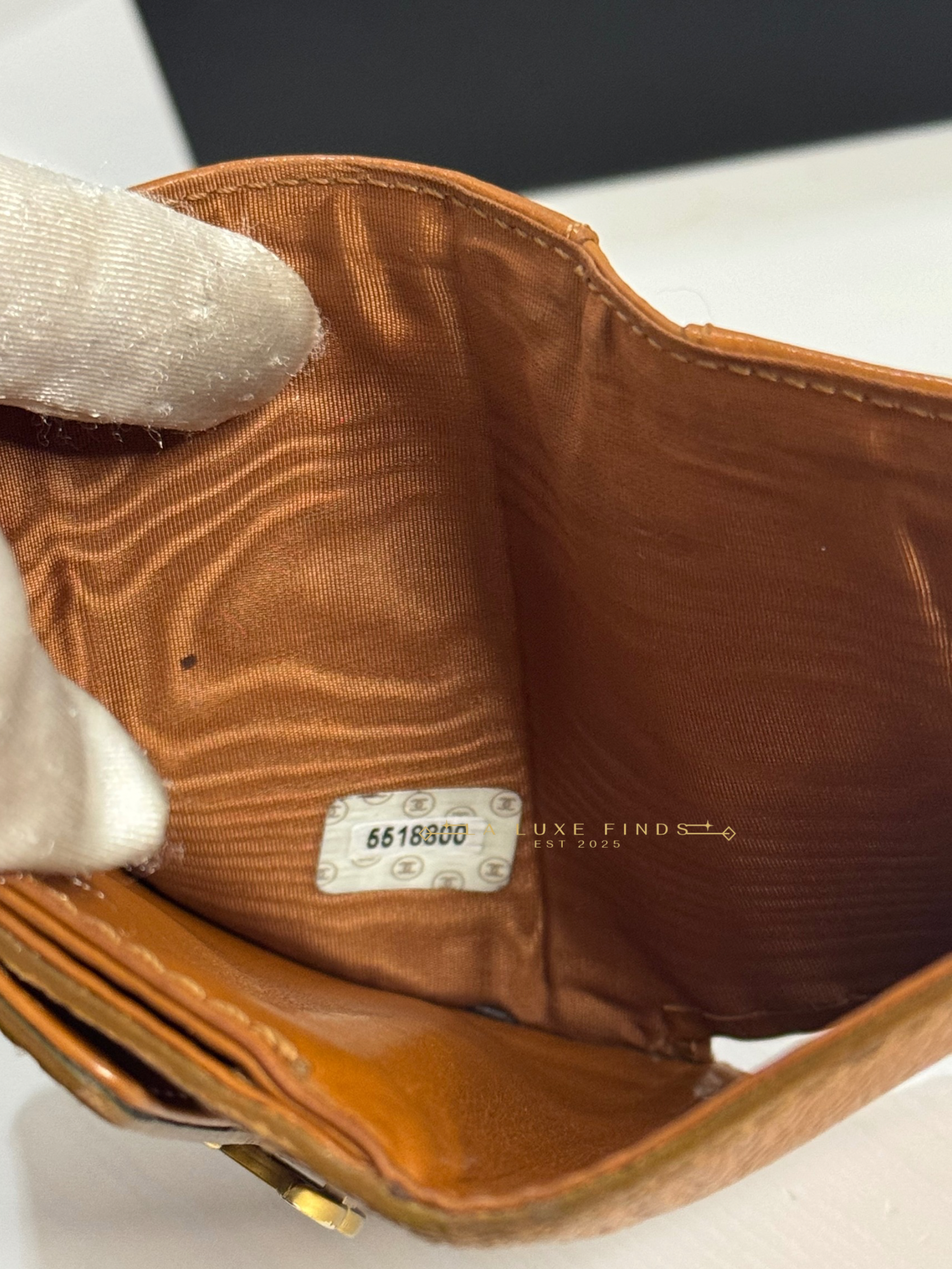 CHANEL CC Caviar Compact Wallet