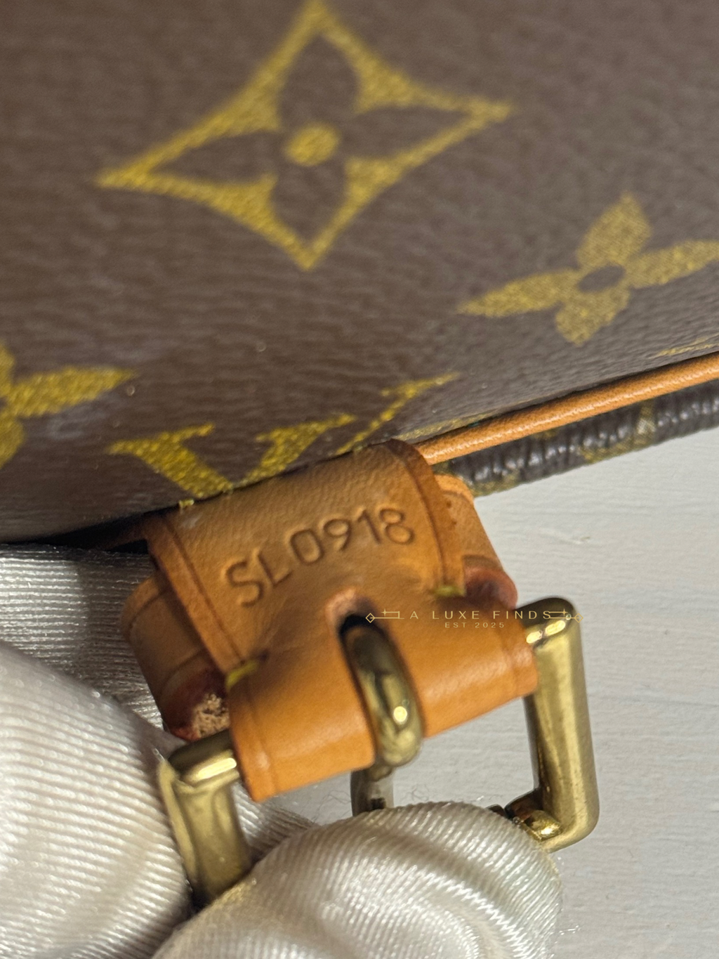 LOUIS VUITTON Sologne