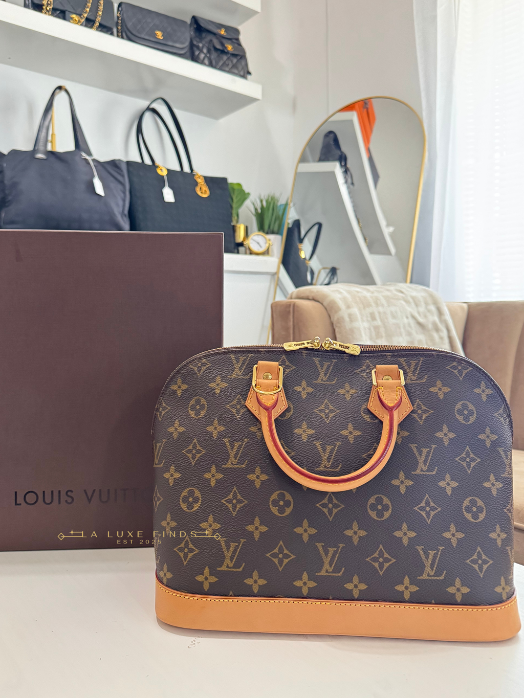 LOUIS VUITTON Alma PM