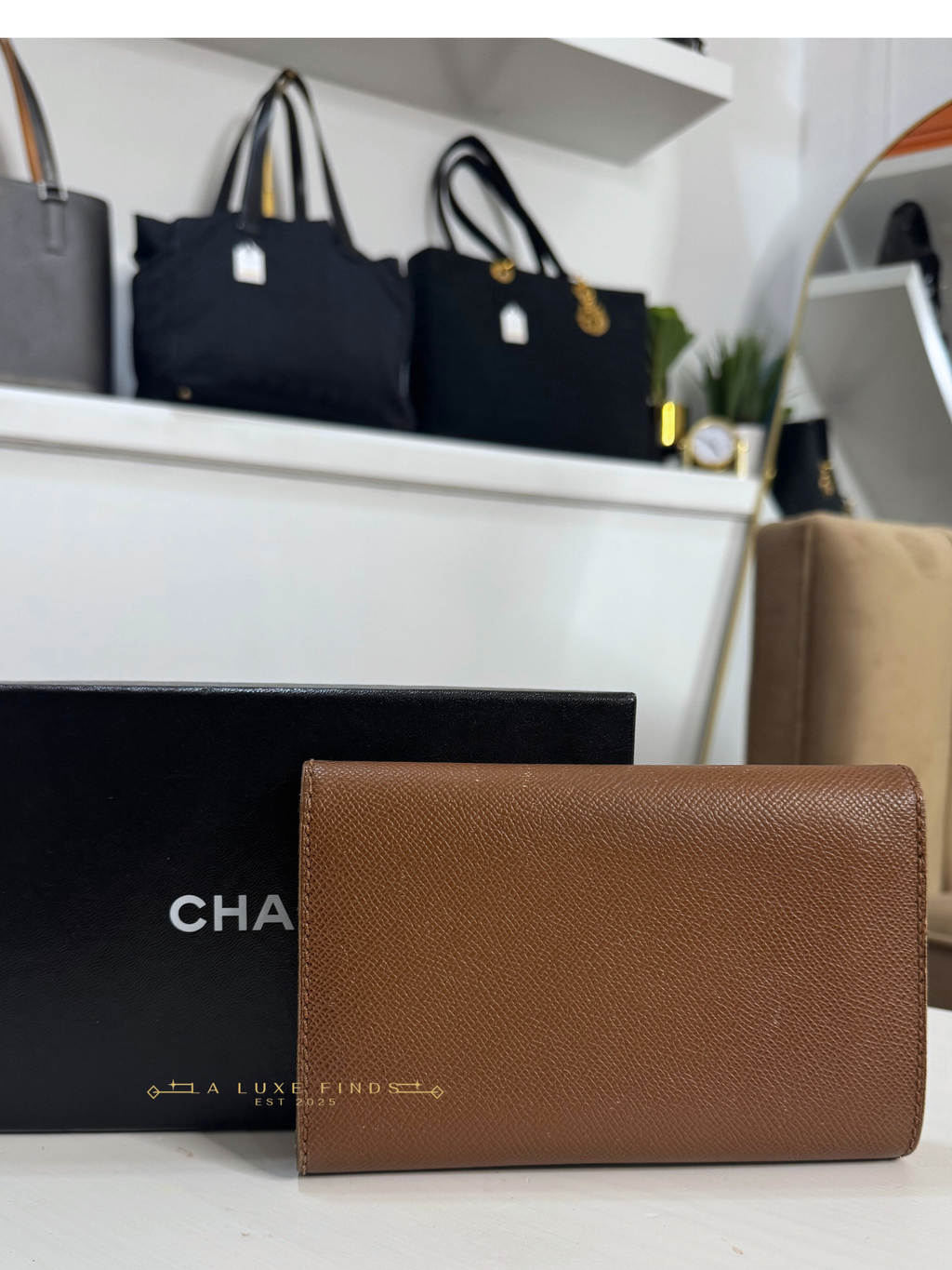 CHANEL CC Caviar Tri-Fold Long Wallet