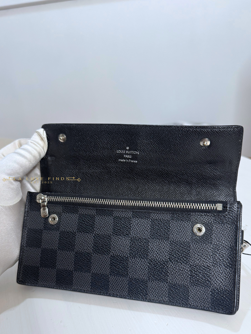 LOUIS VUITTON Graphite Accordion