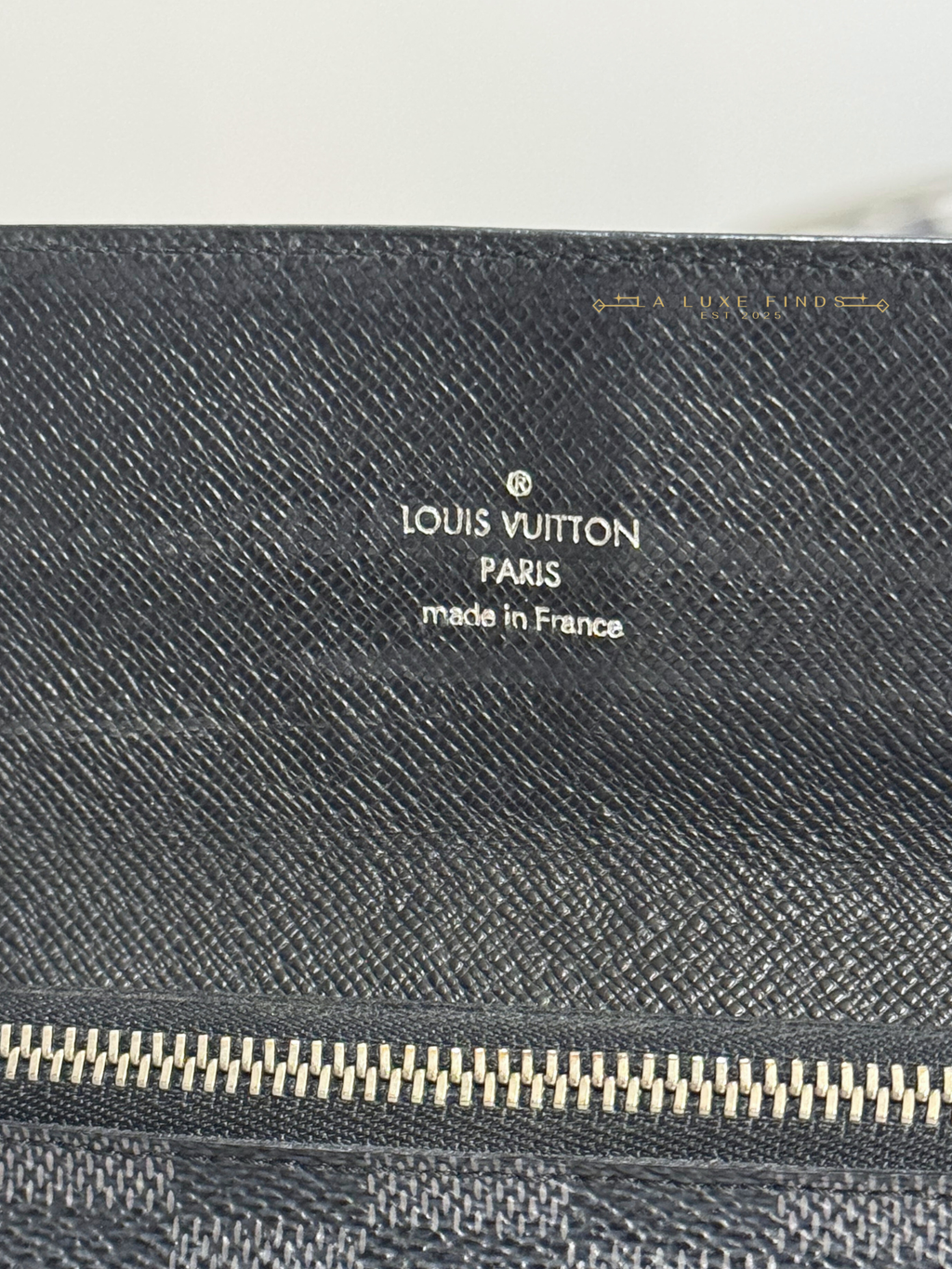 LOUIS VUITTON Graphite Accordion