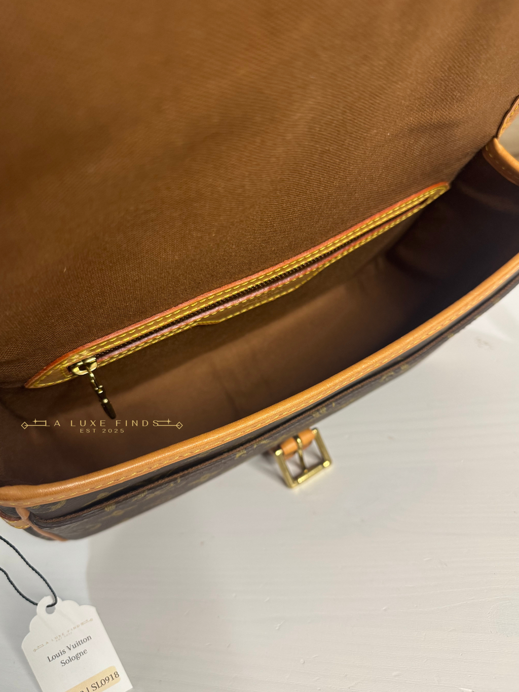 LOUIS VUITTON Sologne