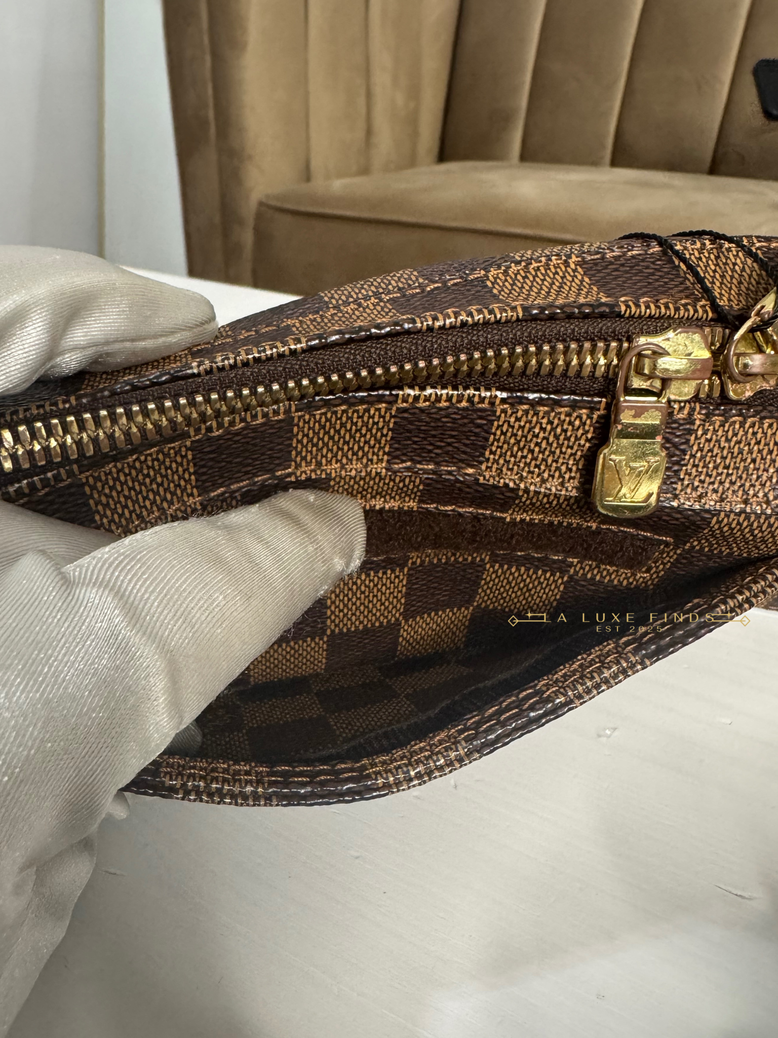 LOUIS VUITTON Geronimo Damier Ebene