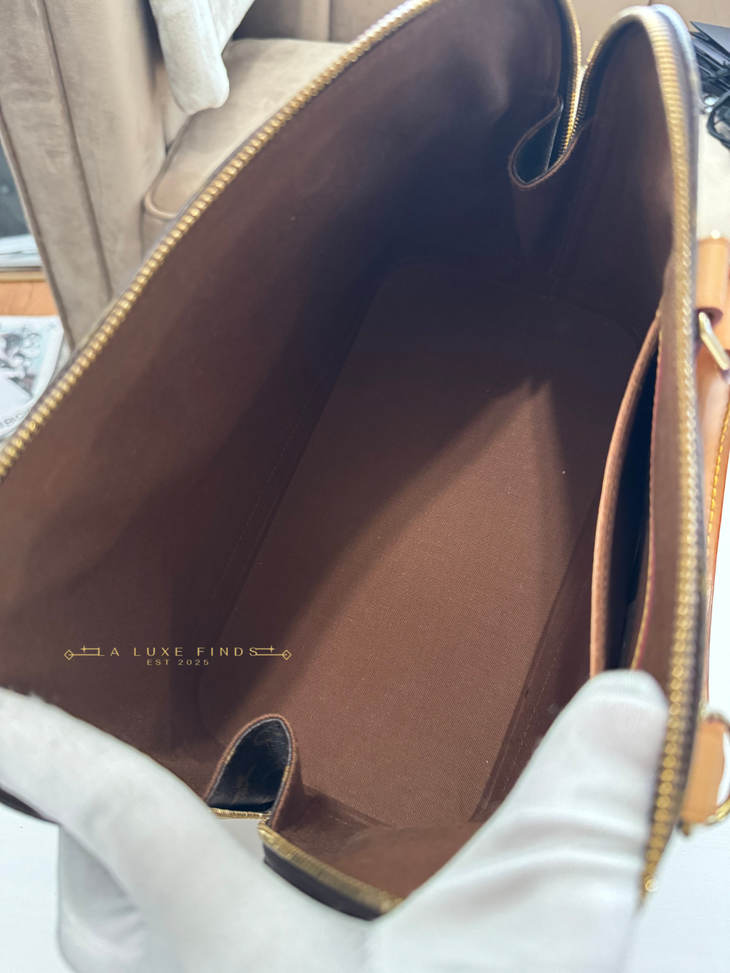 LOUIS VUITTON Alma PM