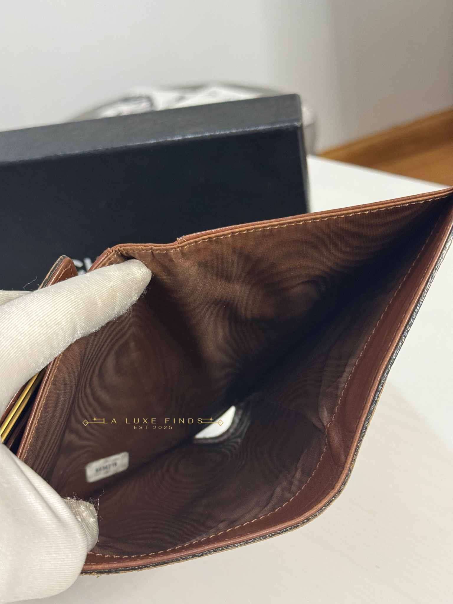 CHANEL CC Caviar Tri-Fold Long Wallet