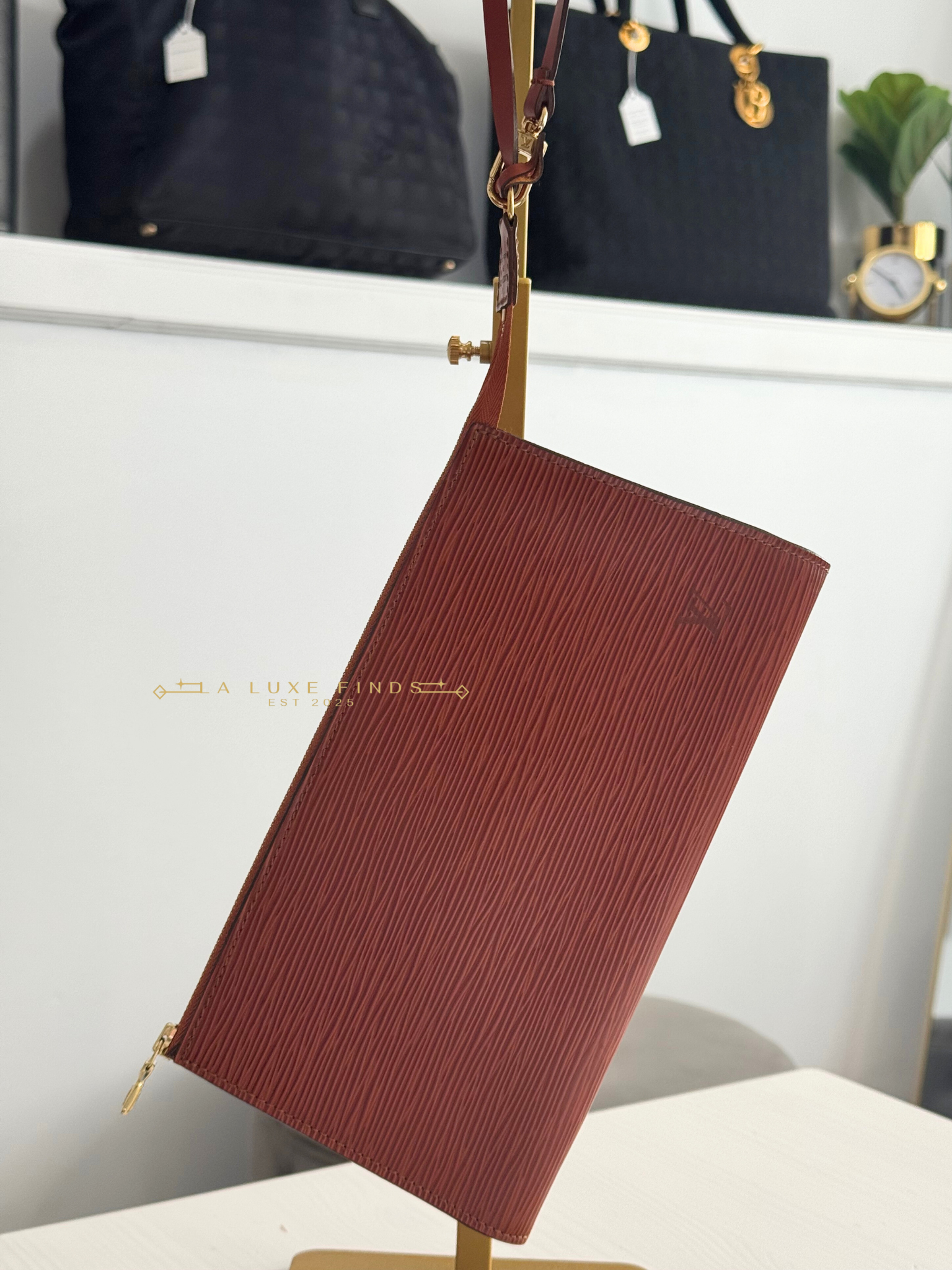 LOUIS VUITTON Epi Pochette